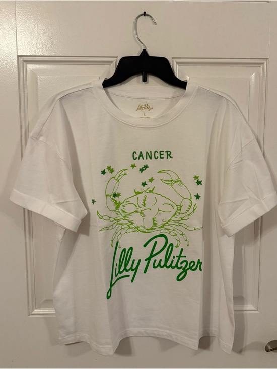 Lilly Pulitzer Tops - Lilly Pulitzer White Tee with Green Zodiac Graphic